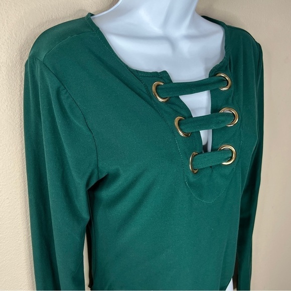 Green Gold Accent Bodysuit Long Sleeve Stretch V Neck Juniors Medium - Picture 3 of 8